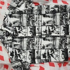 Eighty Eight Boys' Hollywood Graphic Button-Up Shirt - Small